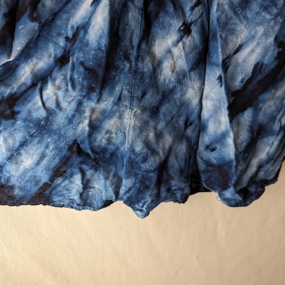 Sevengate Blue Tie Dye Shorts Romper Tie Waist Size Medium Pockets - Picture 9 of 11